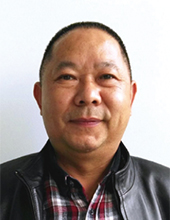 何伟华